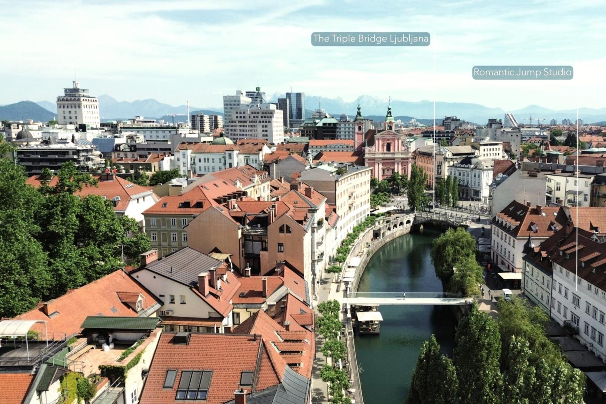 Romantic Jump Studio Overlooking River, Free Parking Ljubljana Exterior photo